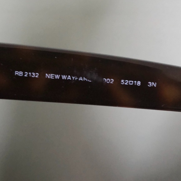 Ray-Ban Sunglasses - Picture 7 of 7